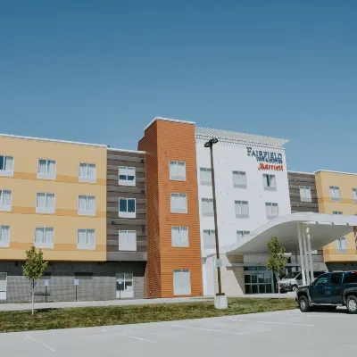 Fairfield Inn & Suites Lincoln Airport Hotels near Highlands Golf Course