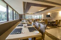 The Capital Hotel Hotels in Ґунтур