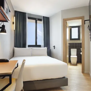 Hotel Brick Barcelona Hotels near Plaza Espanya