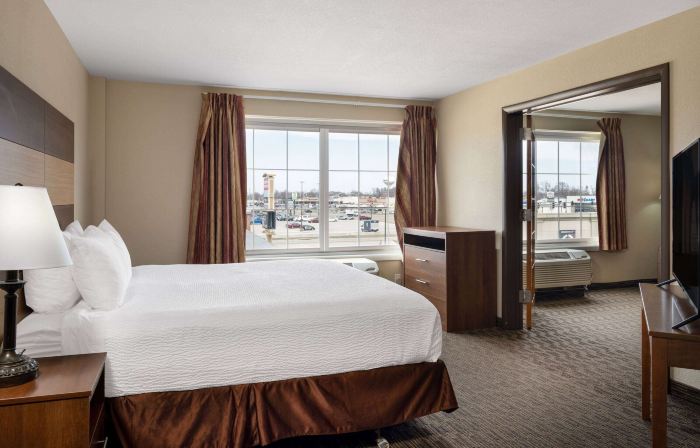 AmericInn by Wyndham Cedar Rapids North