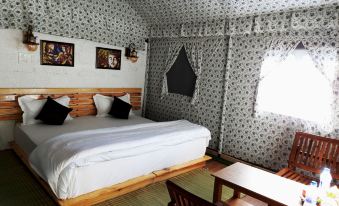 Camp Dharamshala - Luxury with Peace