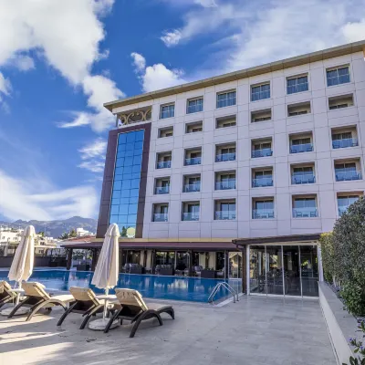 Grand Pasha Hotel & Spa Kyrenia Hôtels à proximité de : Château de Kyrénia