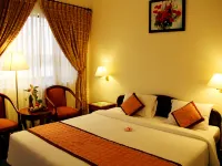 Royal Hotel Hotels near Front Beach