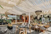Las Hotel & Spa