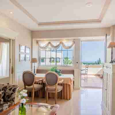 Guadalpin Suites Rooms