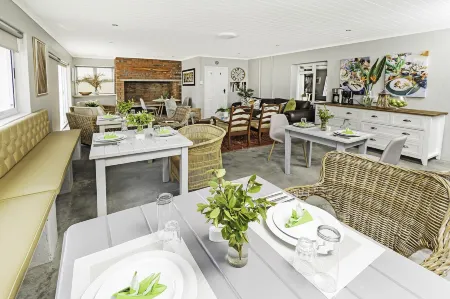 La Montagne Lodge Отели в г. Malmesbury