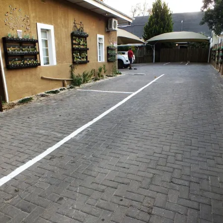 Uzuri Guesthouse CC