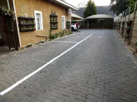 Uzuri Guesthouse CC - Bãi đậu xe