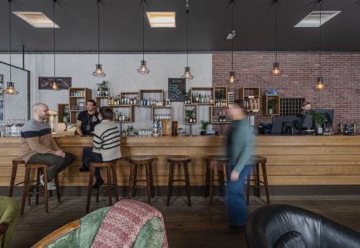 콜 마이너스 캐빈