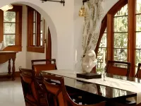 Black Dolphin Inn