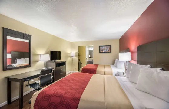 伊康旅館-40號州際公路286號出口-霍爾布魯克