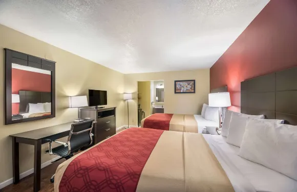 伊康旅館-40號州際公路286號出口-霍爾布魯克