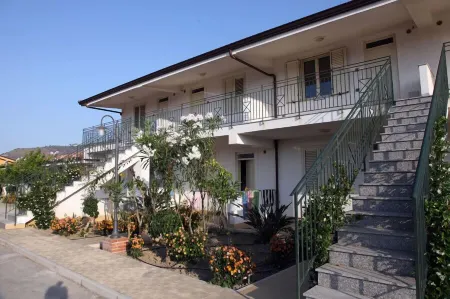 Medimare Residence Club Отели в г. Tonnarella