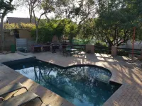 Paulshof Sandton Apartments - Hluhluwe Road Complex - Private Pools