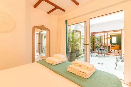 Casa Esmeralda - Luxury Boutique Apartments Old Town