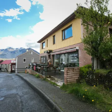 Private and Peaceful One Room Apartments