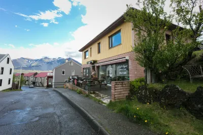 Private and Peaceful One Room Apartments Hotel a Borgarnes