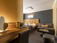 Hotel Residence Europe & Spa Hotels in Clichy