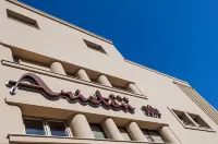 Ariston Suite