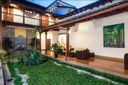 Hotel Plaza Colon - Granada Nicaragua Отели в г. Гранада