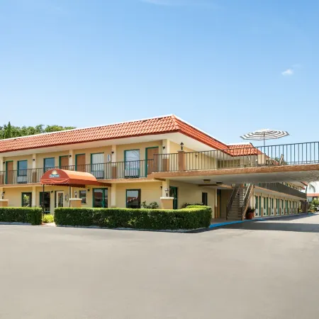 Days Inn by Wyndham Clearwater/Gulf to Bay