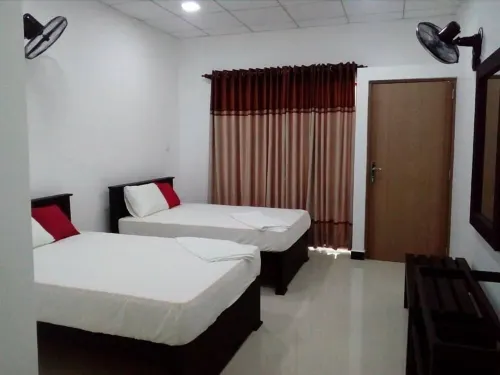 The Saliyawewa Cabins Hotels in Pahala Maragahawewa