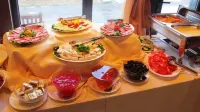 CORNELIA DELUXE RESIDENCE - breakfast