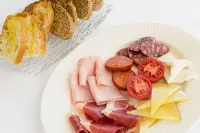 Small Luxury Hotels of The World - Torre del Marques - breakfast