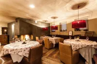 Chalet Eden Eco Hotel, Restaurant & Wellness Hotels in Валле-д’Аоста
