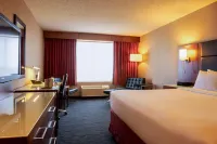 Radisson Hotel & Suites Fort McMurray - parking
