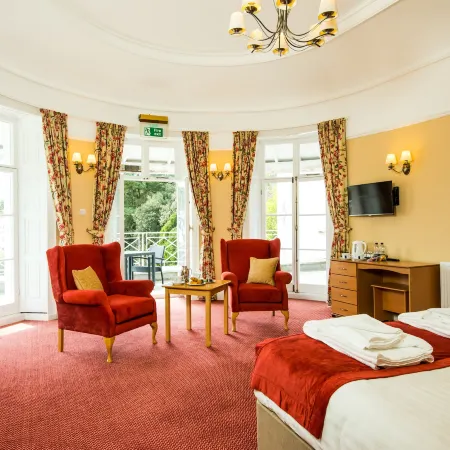 Cliffden Hotel