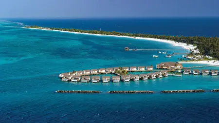 Atmosphere Kanifushi - Premium All Inclusive with Free Transfers Отели в г. Kudadoo