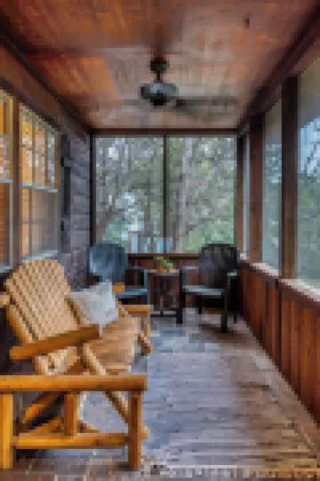 Charming 3-bedroom cabin with WiFi, AC in serene Wimberley