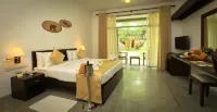 Grand Udawalawe Safari Resort Hotels near Moore waterfall මුවර් ඇල්ල
