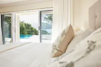 Number Eleven Self-Catering Villa Hoteller i The Heads