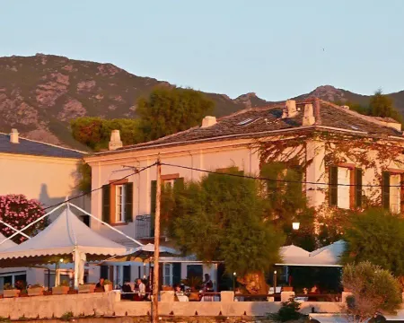 Hotel-Restaurant le Vieux Moulin Hotels in Centuri