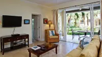 Villa Renaissance Hotels in Long Bay Hills