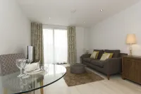 Citystay Living - Mill Park Apartments - balcony