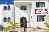 Regi Hotel & Bar Hotels in Formon