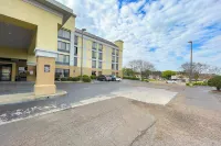 OYO Townhouse Jackson - Ridgeland Hotels in Jackson