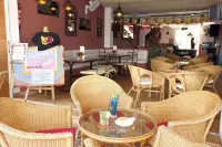 Apartamentos Typic Sandic Hoteles en Es Canar