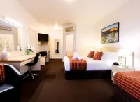 Bowen Inn Motel Отели в г. Литго
