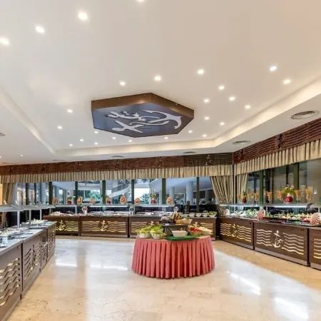 L'Ancora Beach Hotel