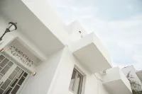 카페탄 기오르간타스 Adamantas 호텔