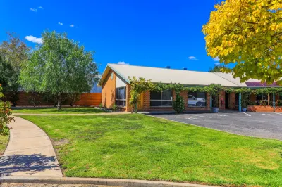 Country Roads Motor Inn Naracoorte Hôtels à : 