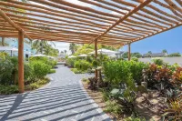 Dolphin Suites & Wellness Curacao Hotel di Willemstad