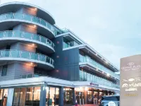 Crowne Plaza London - Kingston Hotels near Kingston University - Seething Wells Halls of Residence