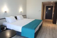 Smartline Meridian Hotel - Airport Shuttle