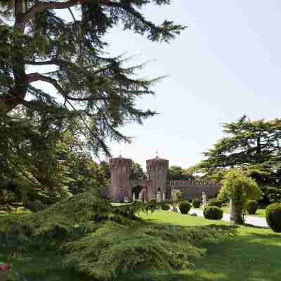 Castello di Roncade Hotel Exterior