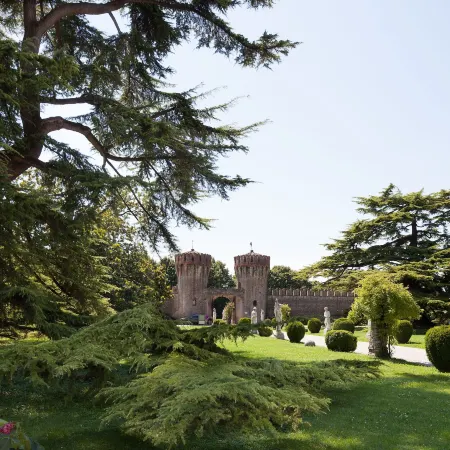Castello di Roncade Отели в г. Ронкаде